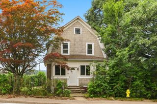 34 Common St, Braintree, MA 02184