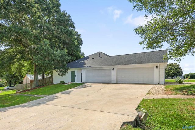 306 Golden Russet Circle, Harvest, AL 35749