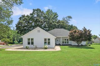 306 Golden Russet Circle, Harvest, AL 35749