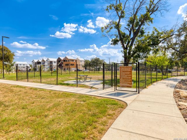 413 MCMILLAN PL, San Antonio, TX 78210