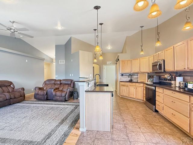 3315 Bighorn Ct, Pueblo, CO 81005