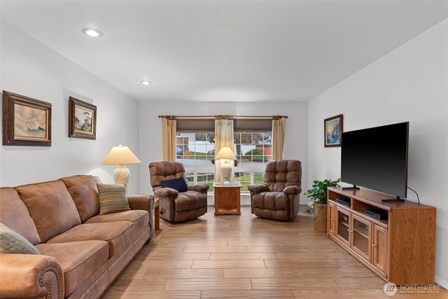 539 Rolfs Court, East Wenatchee, WA 98802