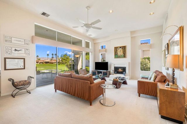 405 White Horse Trail, Palm Desert, CA 92211