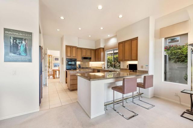 405 White Horse Trail, Palm Desert, CA 92211