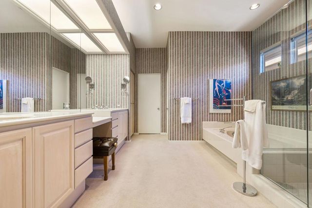 405 White Horse Trail, Palm Desert, CA 92211