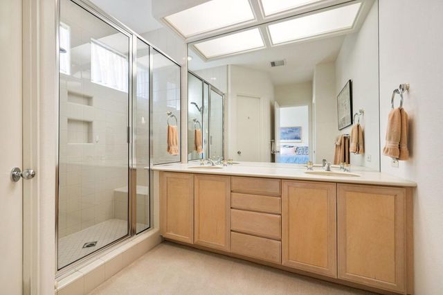 405 White Horse Trail, Palm Desert, CA 92211