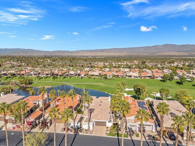 405 White Horse Trail, Palm Desert, CA 92211