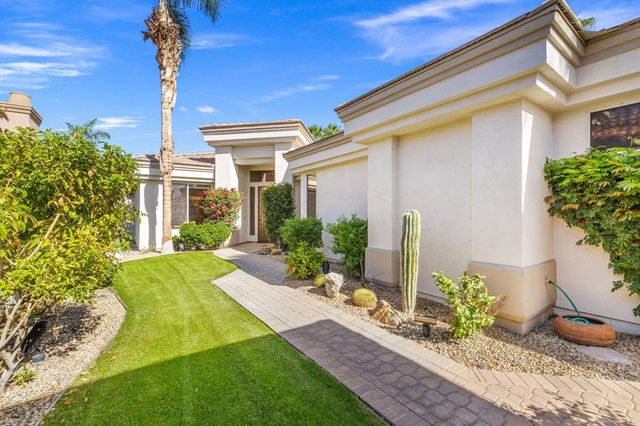 405 White Horse Trail, Palm Desert, CA 92211