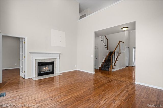 41605 Burroughs Avenue, Novi, MI 48377
