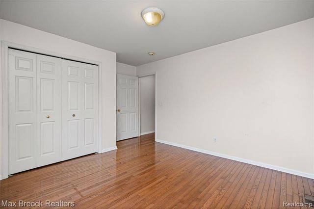 41605 Burroughs Avenue, Novi, MI 48377