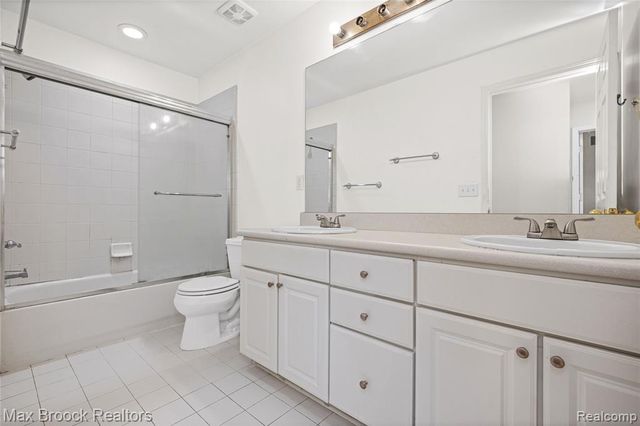 41605 Burroughs Avenue, Novi, MI 48377