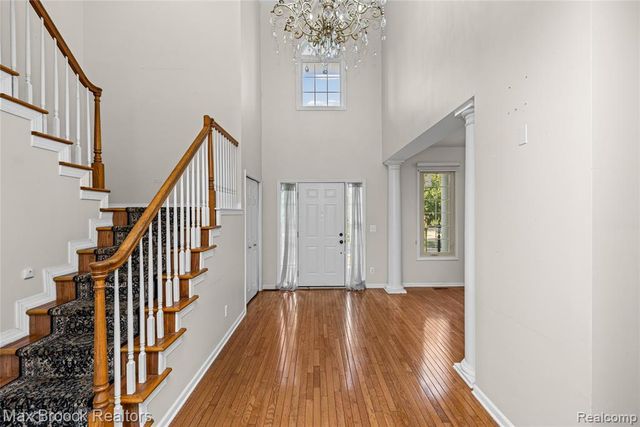 41605 Burroughs Avenue, Novi, MI 48377