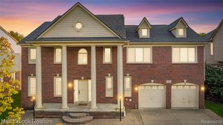 41605 Burroughs Avenue, Novi, MI 48377