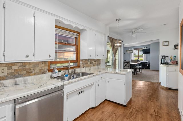 806 Bell Avenue, Des Moines, IA 50315
