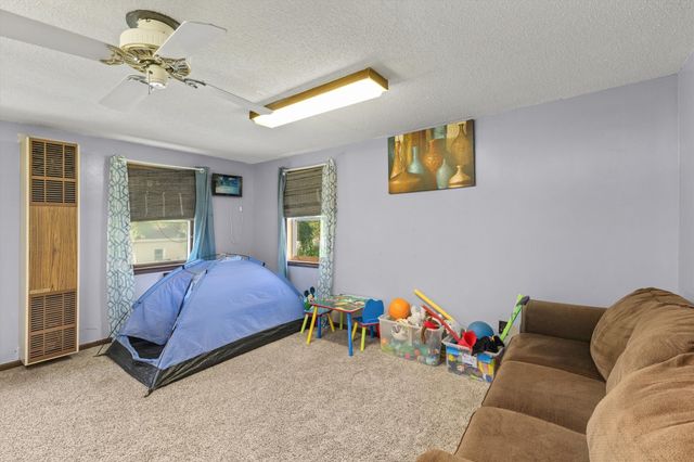 806 Bell Avenue, Des Moines, IA 50315