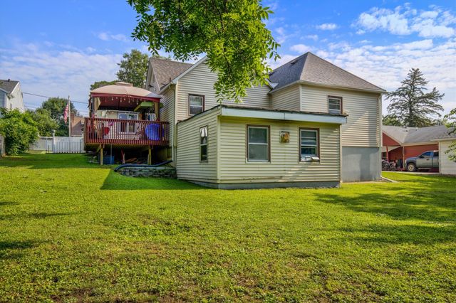 806 Bell Avenue, Des Moines, IA 50315