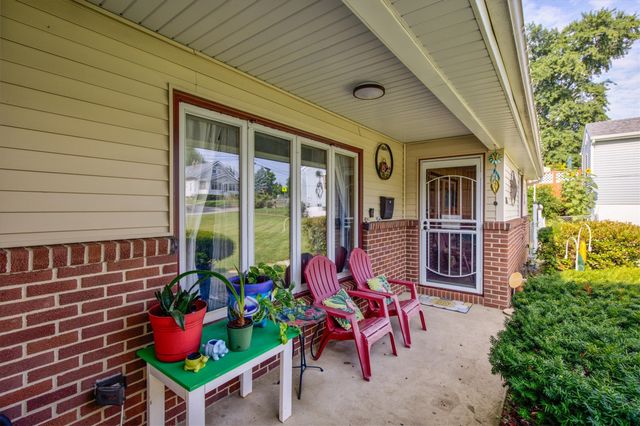806 Bell Avenue, Des Moines, IA 50315
