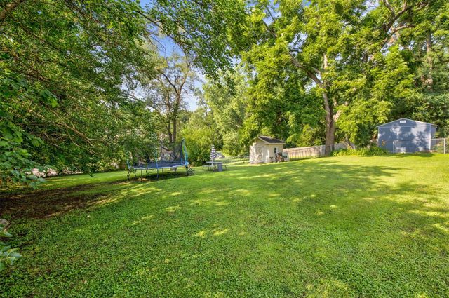 806 Bell Avenue, Des Moines, IA 50315