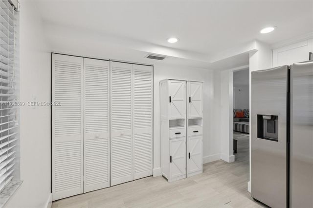 30 Chestnut Circle, Cooper City, FL 33026