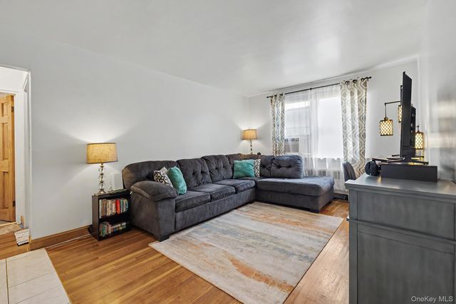 175 Bryant Avenue 1I, White Plains, NY 10605