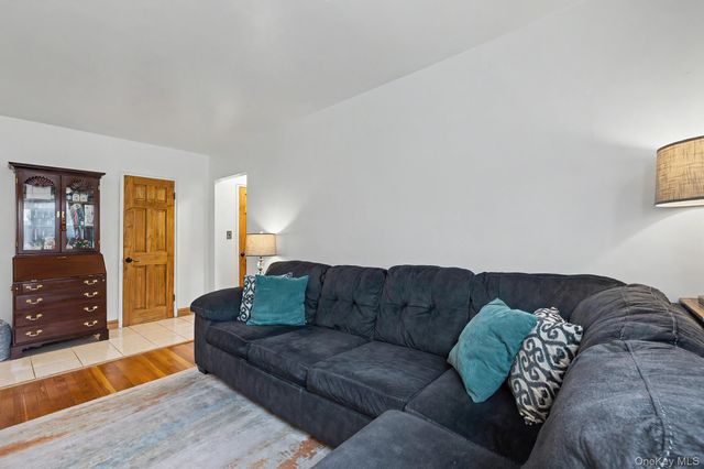 175 Bryant Avenue 1I, White Plains, NY 10605