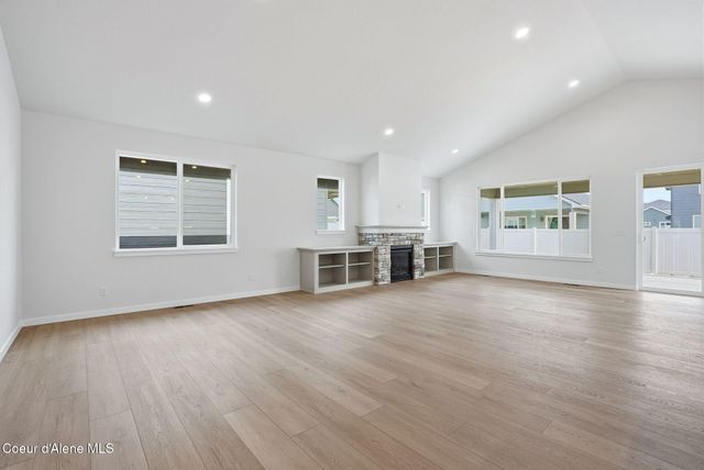 2618 W VICTOR LOOP, Coeur D'alene, ID 83815