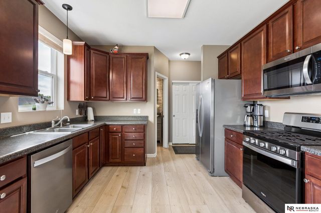 8025 N 147th Avenue, Bennington, NE 68007