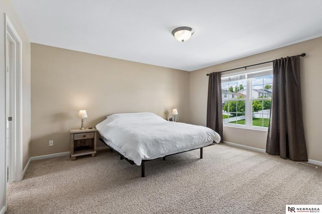 8025 N 147th Avenue, Bennington, NE 68007