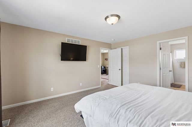 8025 N 147th Avenue, Bennington, NE 68007