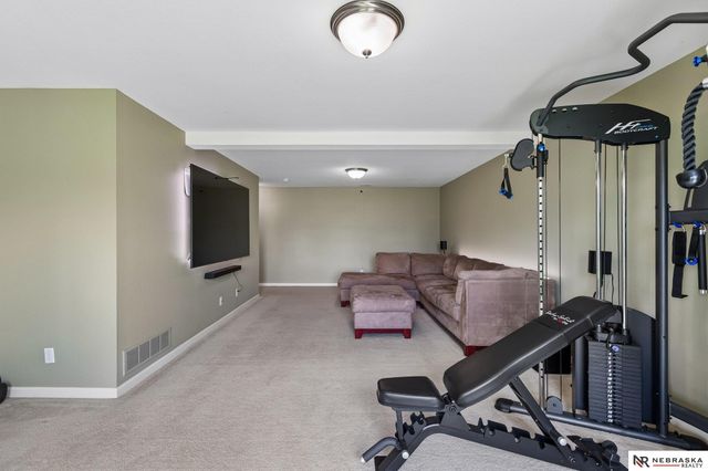 8025 N 147th Avenue, Bennington, NE 68007