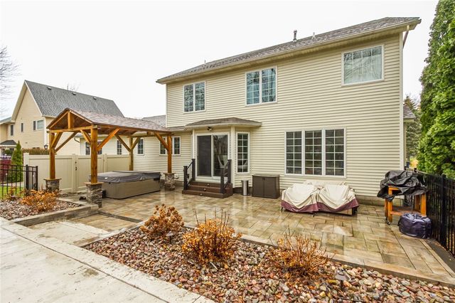 26 Pewter Rock, Penfield, NY 14580