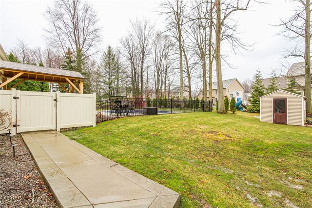 26 Pewter Rock, Penfield, NY 14580