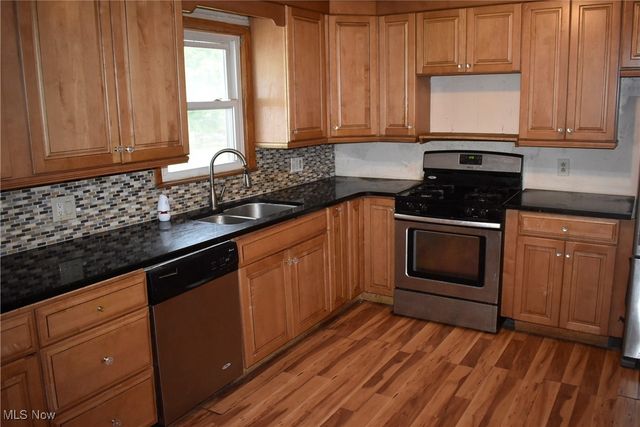 404 S Bon Air Avenue, Youngstown, OH 44509