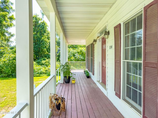 114 Stone Quarry Road, Halfmoon, NY 12065