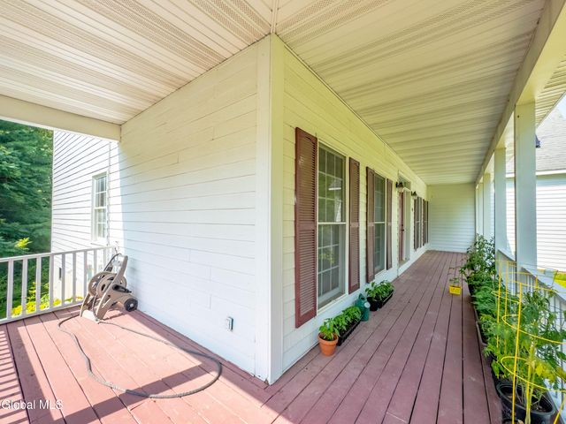 114 Stone Quarry Road, Halfmoon, NY 12065