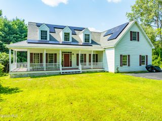 114 Stone Quarry Road, Halfmoon, NY 12065