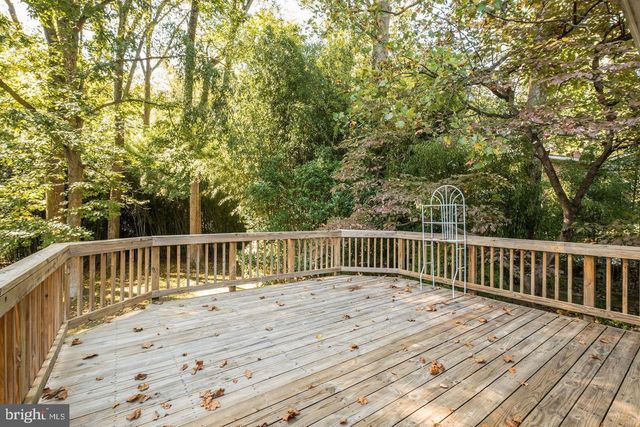 6710 PERSIMMON TREE RD, Bethesda, MD 20817