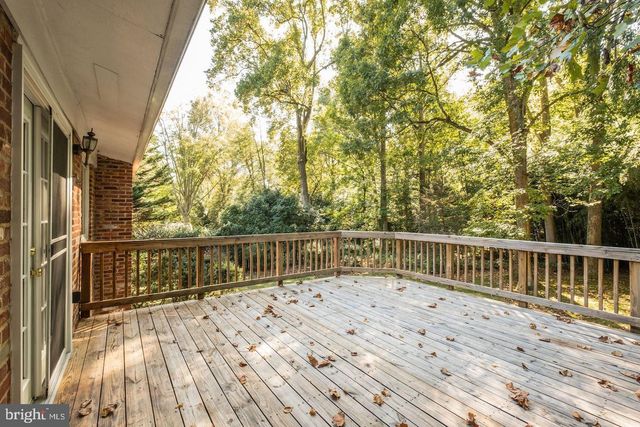 6710 PERSIMMON TREE RD, Bethesda, MD 20817
