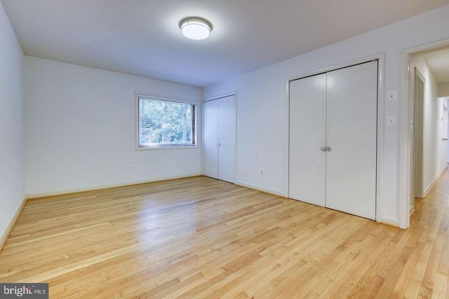6710 PERSIMMON TREE RD, Bethesda, MD 20817