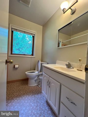 6710 PERSIMMON TREE RD, Bethesda, MD 20817