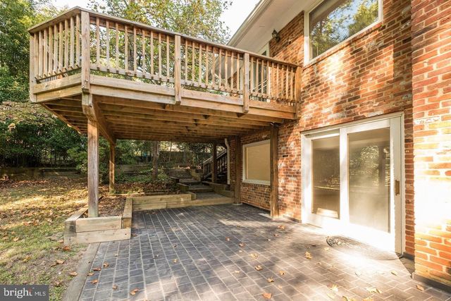 6710 PERSIMMON TREE RD, Bethesda, MD 20817