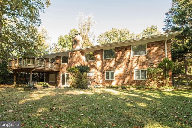 6710 PERSIMMON TREE RD, Bethesda, MD 20817