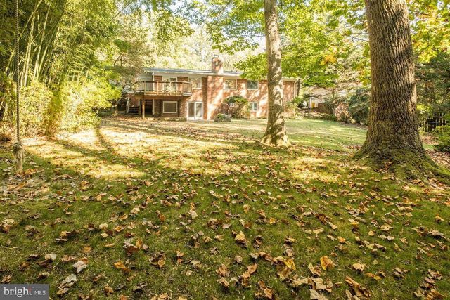 6710 PERSIMMON TREE RD, Bethesda, MD 20817