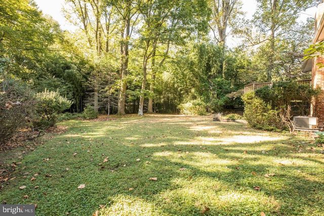 6710 PERSIMMON TREE RD, Bethesda, MD 20817