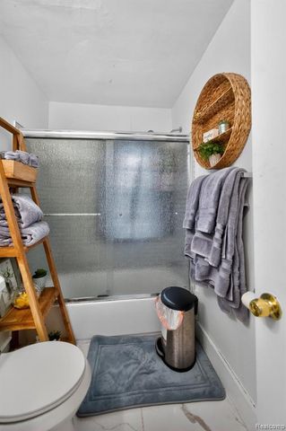 20235 Prairie Street, Detroit, MI 48221