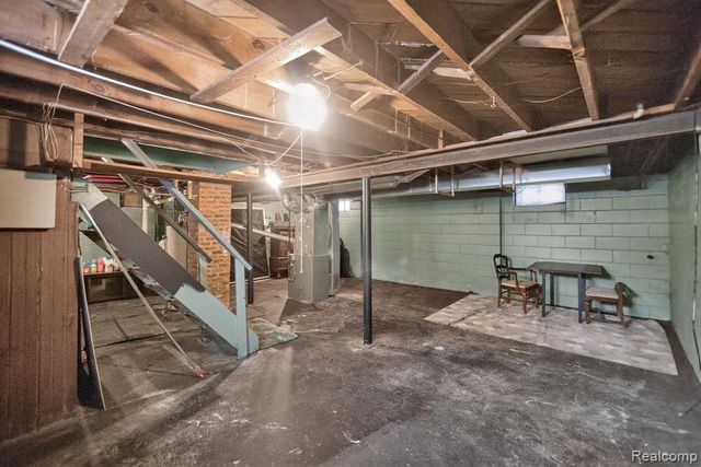 20235 Prairie Street, Detroit, MI 48221