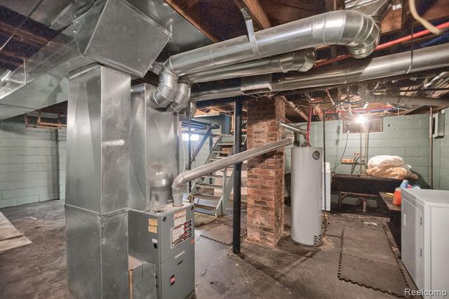 20235 Prairie Street, Detroit, MI 48221