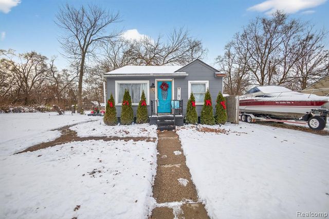 20235 Prairie Street, Detroit, MI 48221