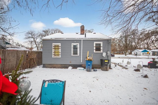 20235 Prairie Street, Detroit, MI 48221