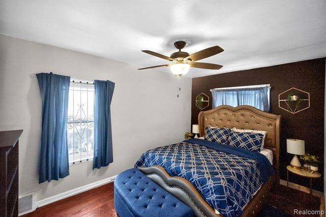 20235 Prairie Street, Detroit, MI 48221